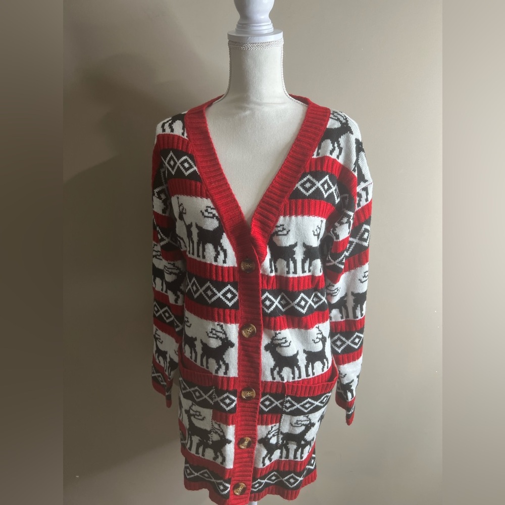Merry Christmas’s from v28 cardigan sweater